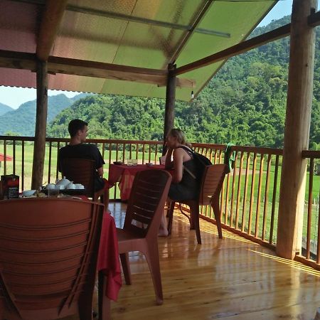 Tran Xuan Homestay Ba Be Village Exterior foto