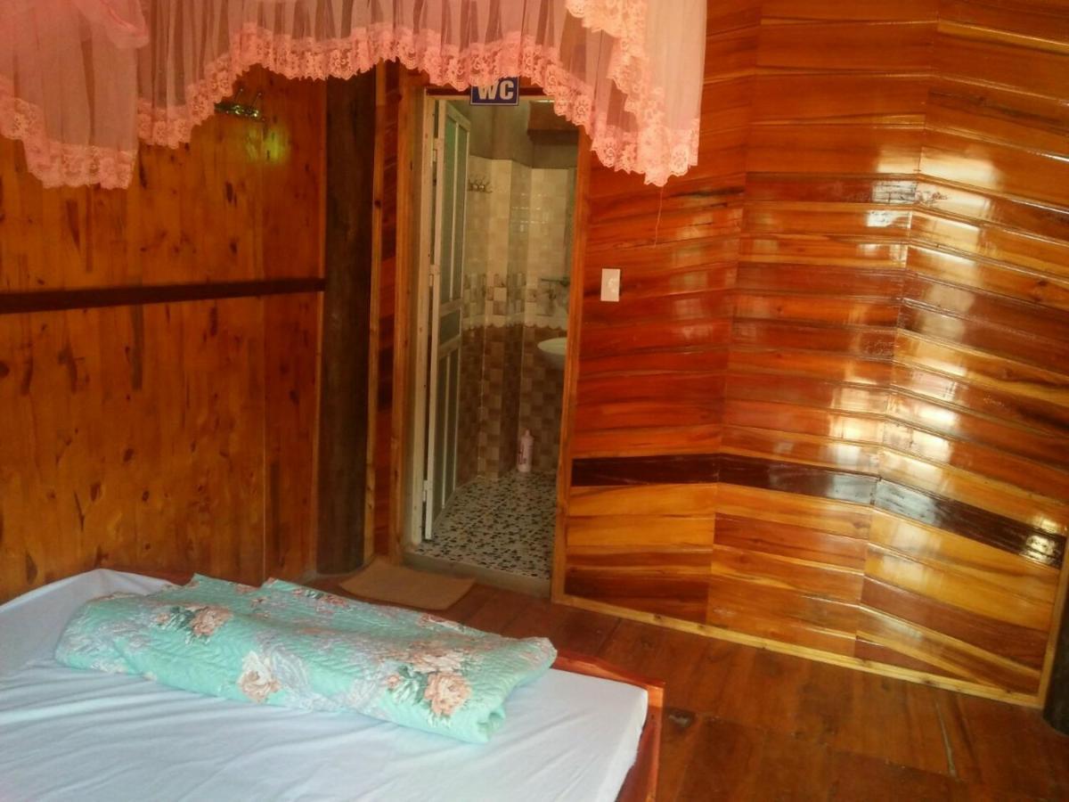 Tran Xuan Homestay Ba Be Village Exterior foto
